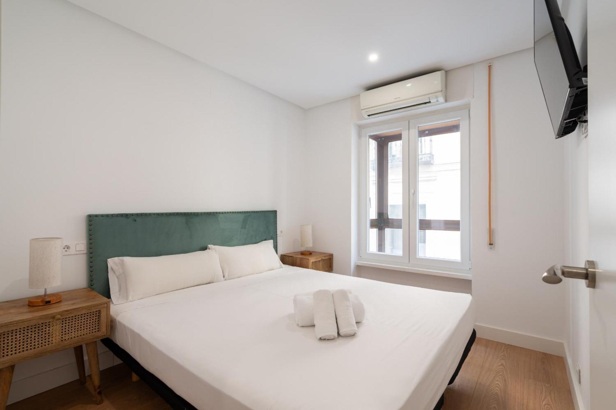 Apartamento Reformado En La Gran Via Alquiler Temporal Madrid Extérieur photo