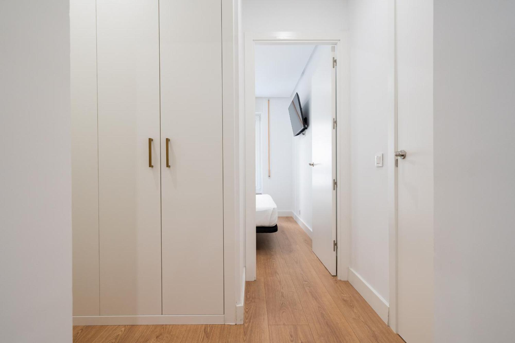 Apartamento Reformado En La Gran Via Alquiler Temporal Madrid Extérieur photo