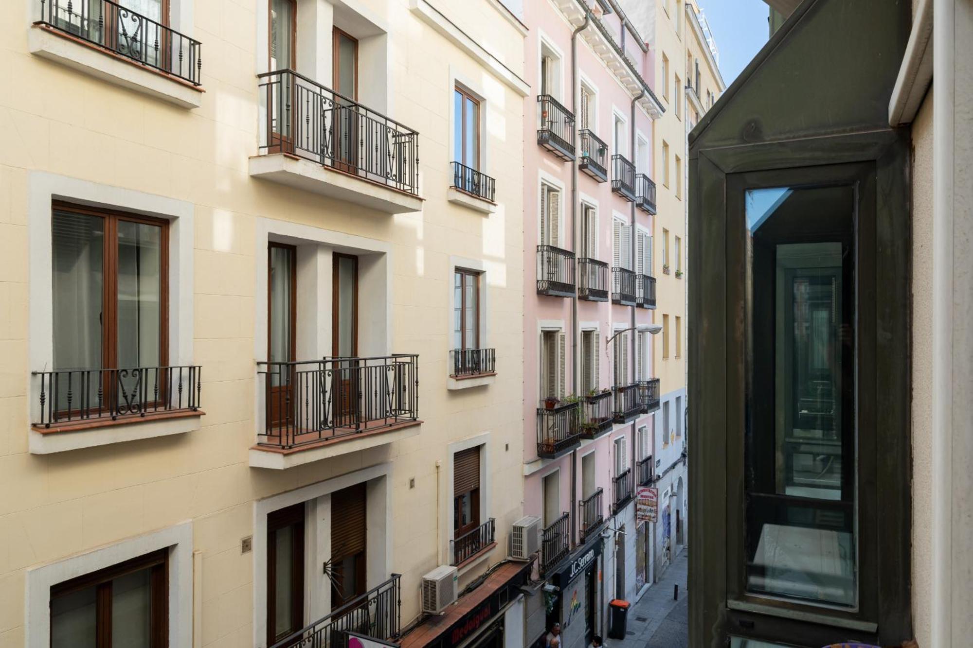 Apartamento Reformado En La Gran Via Alquiler Temporal Madrid Extérieur photo